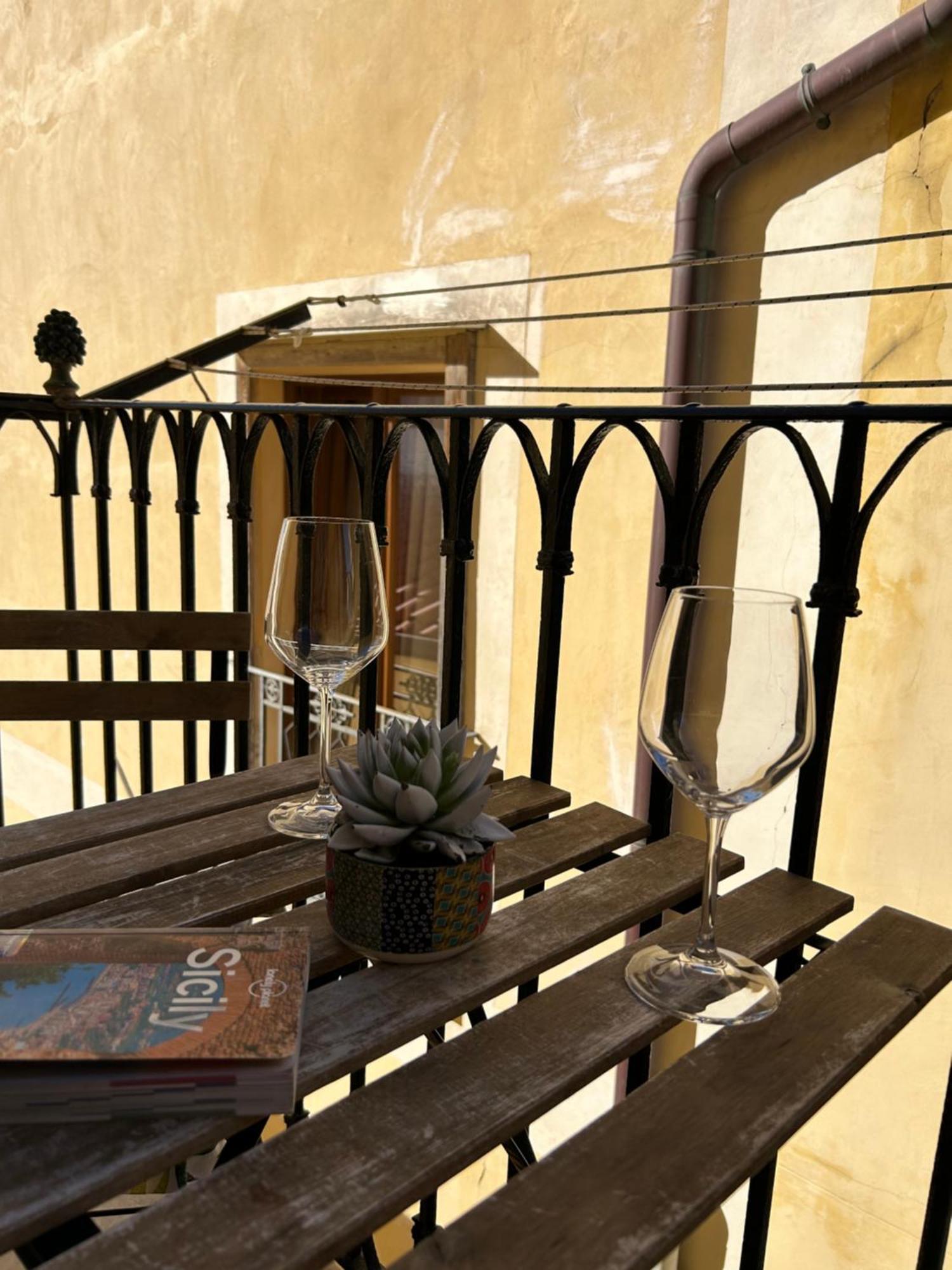 Sicilian Dream Apartments Cefalù Exteriör bild